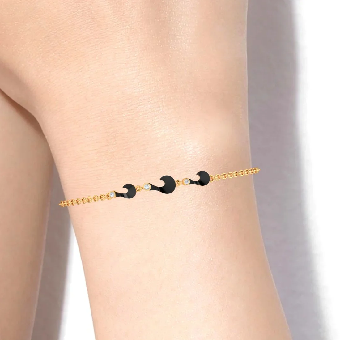 14K (585) Gold Bracelet Connected Hook Design With Interlinking Chains - Image 5