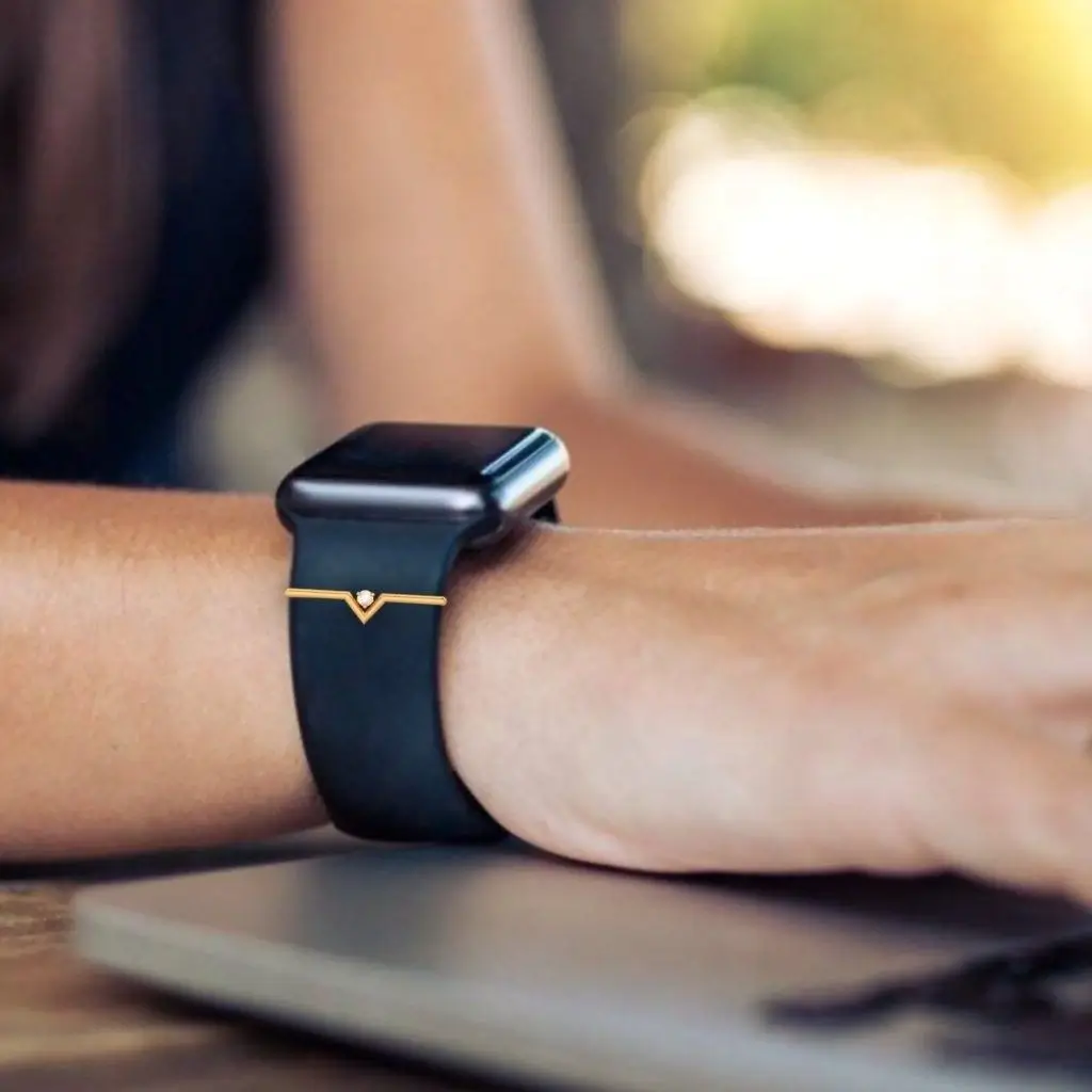 14k V-shaped Diamond Smart Watch Band - Image 6