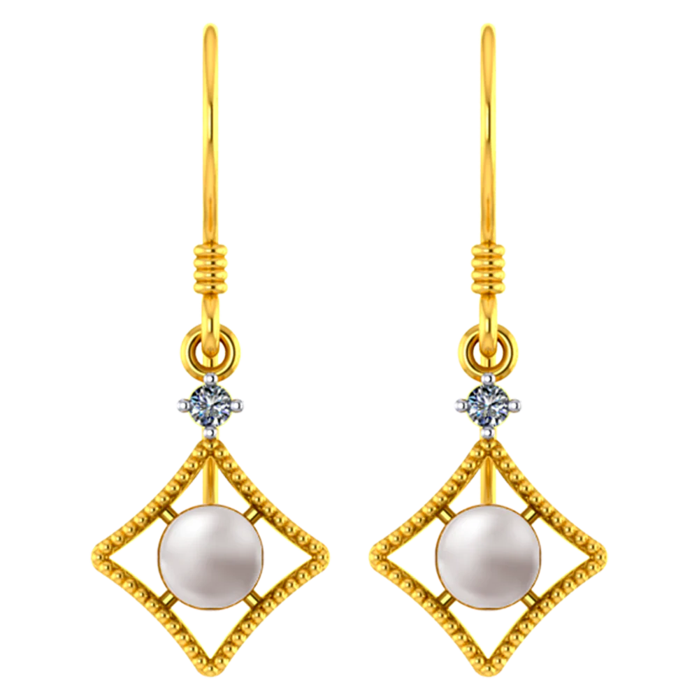 18k Diamond Shaped Diamond Earrings With A Pearl And Beautiful Detailing