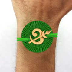 18k Om-shaped Gold Rakhi With Moon And Arrow Detail - Image 5