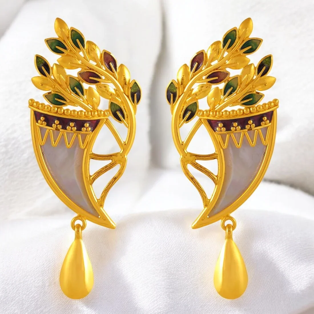 22k Gold Drop Earrings Leafy Horn Shape And Drop Design