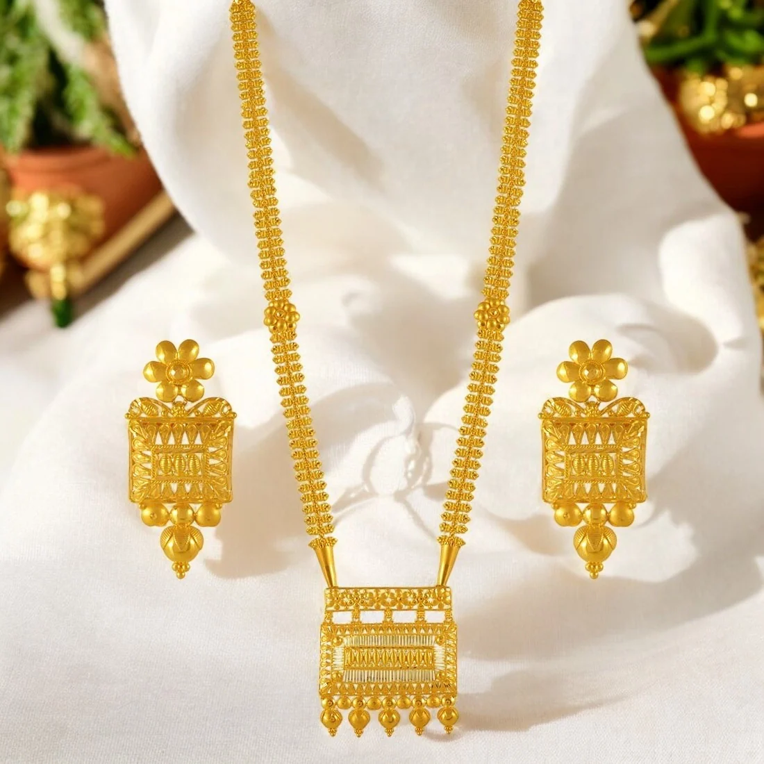 22K Gold Jewellery Set (necklace With Earrings)chestbox Design