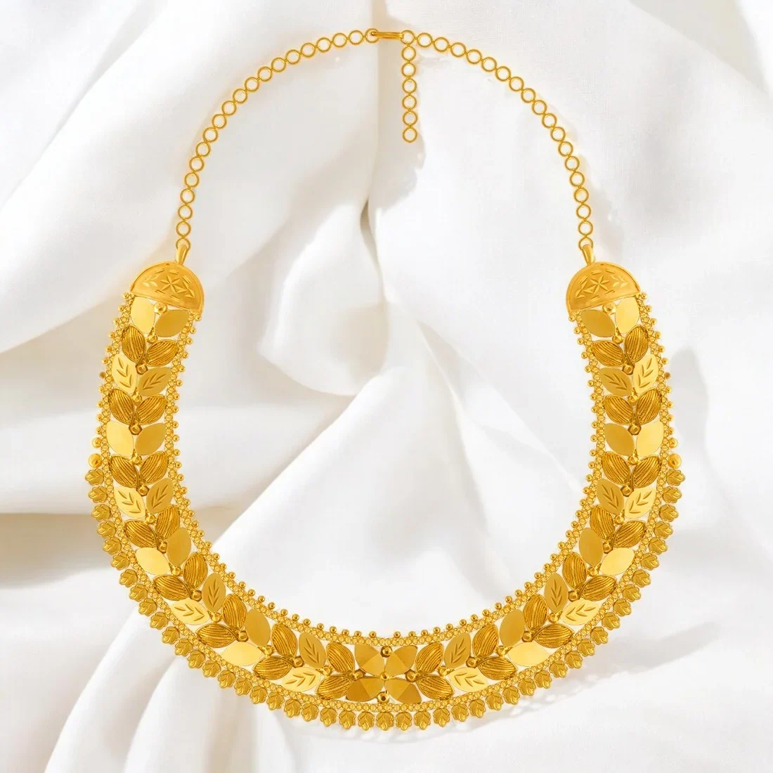 22K Gold Necklace With Traditional Leaf Design