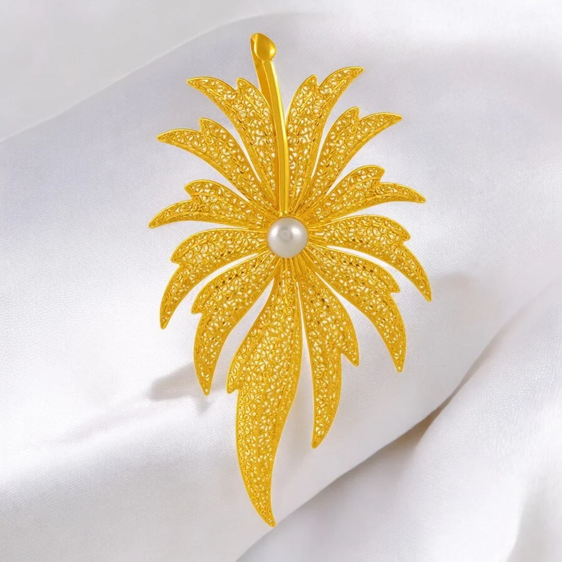 22K Gold Pendant Floral Filigree Design