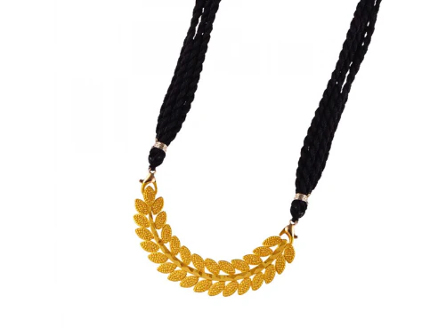 22k Symmetrical Leaf Pendant - Image 3