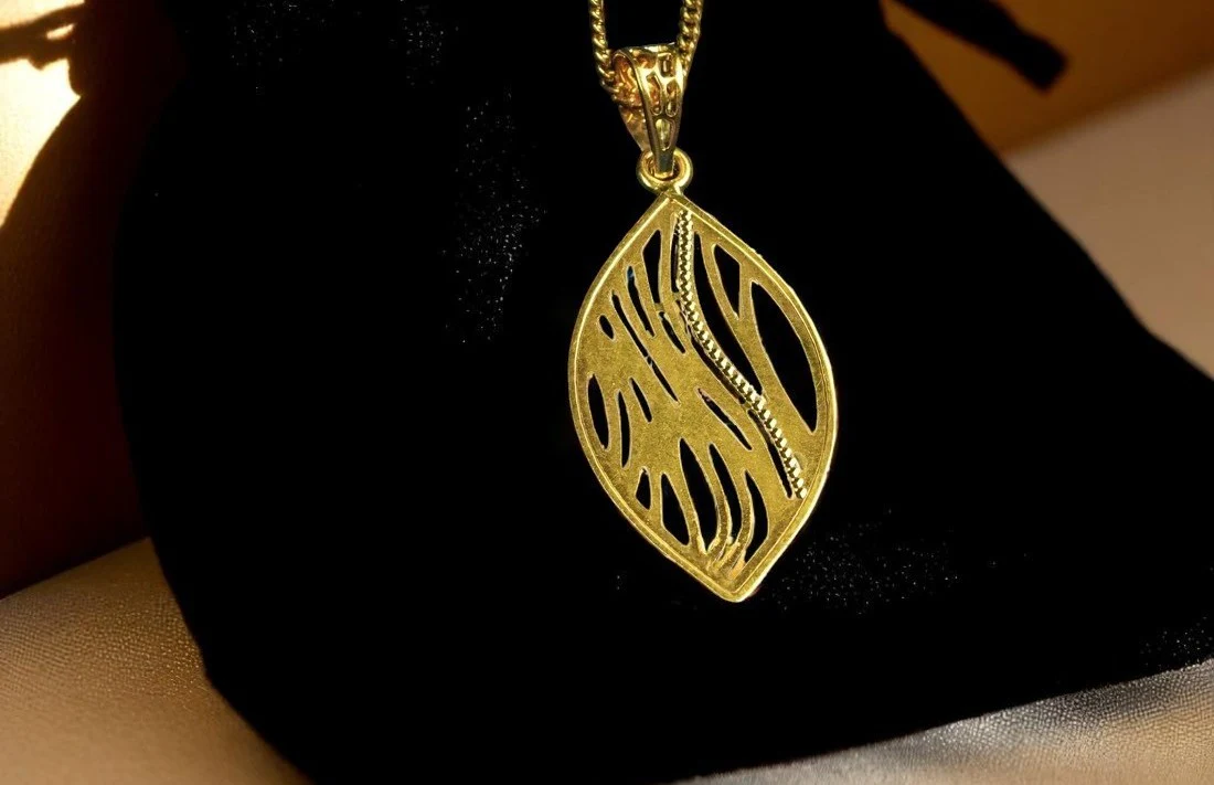 22KT (916) Yellow Gold Abstract Leaf Design Pendant (Without Chain) - Image 2