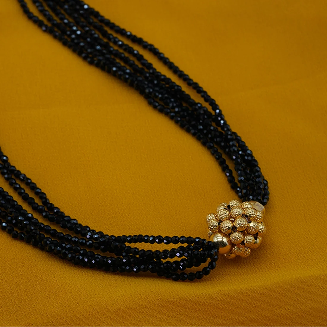 22KT (916) Yellow Gold Traditional Black Beaded Thusi Necklace