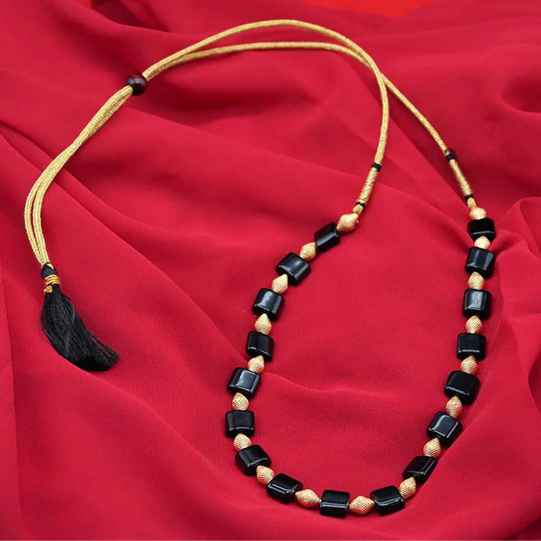 22KT (916) Yellow Gold Traditional Black Cube Beads Design Thusi Necklace