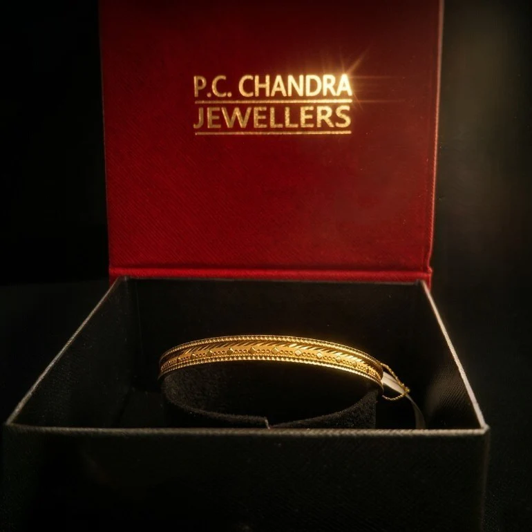 22KT Classic Edge Gold Noa Bangle for Women (Size 2-4) - Image 6