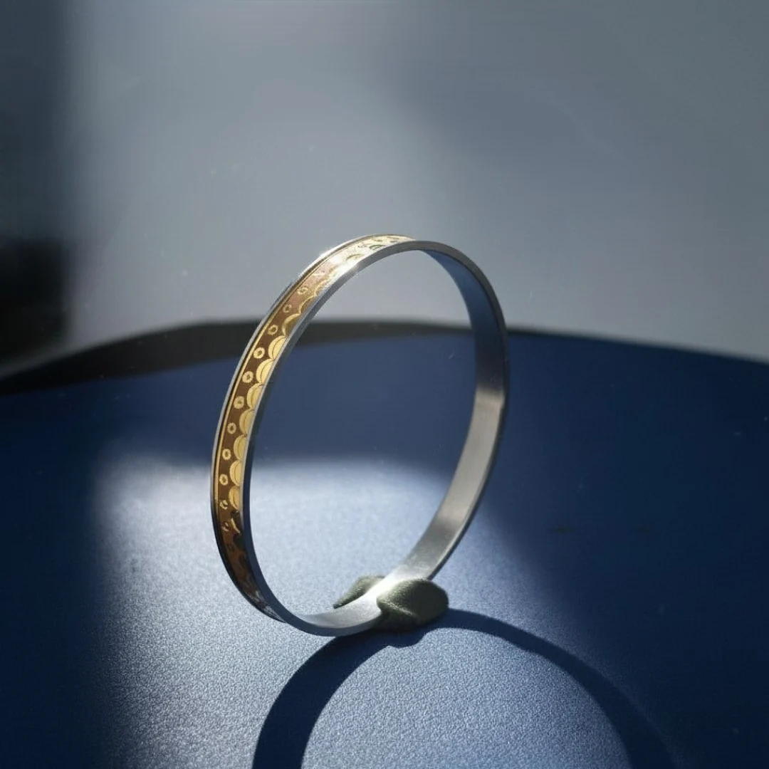 22KT Gold Elegant Pattern Noa Bangle for Women (Size 2-3)
