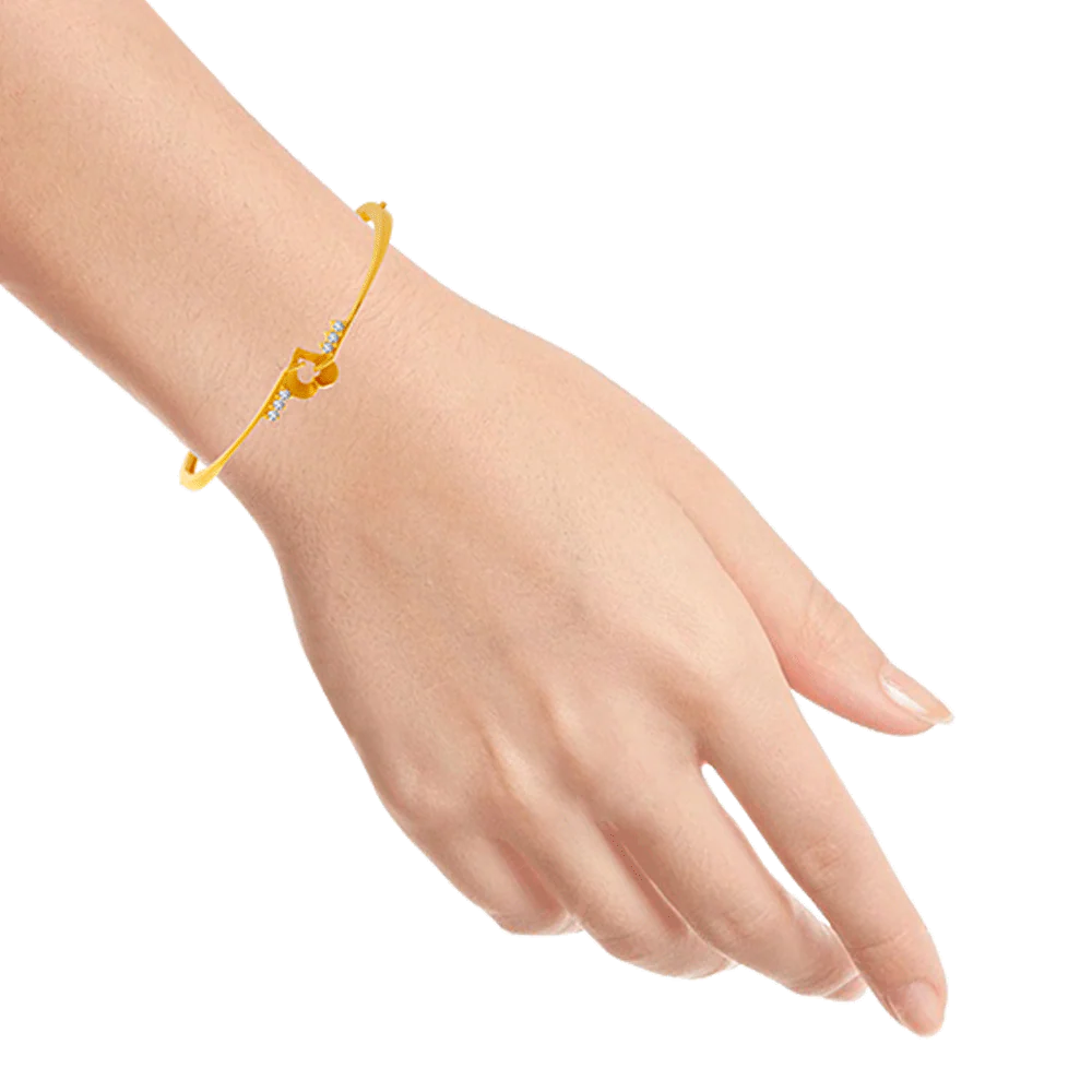 22KT Yellow Gold And American Diamond Bangle For Women - Image 4