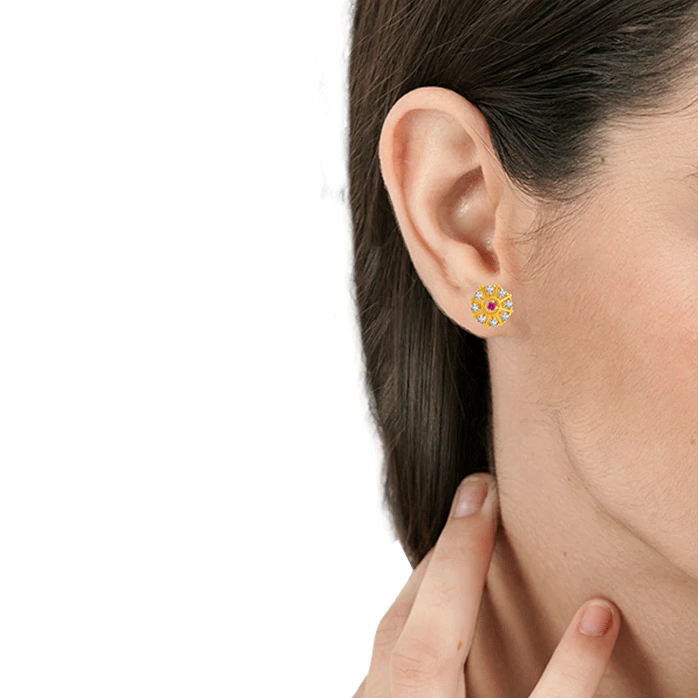 22KT Yellow Gold And American Diamond Stud Earrings For Women - Image 3