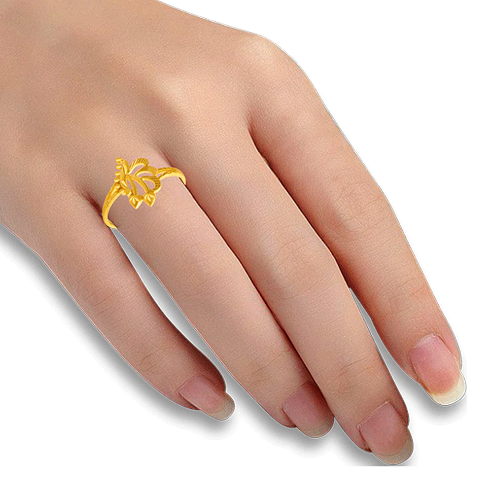 22KT Yellow Gold Ring For Women - Image 4