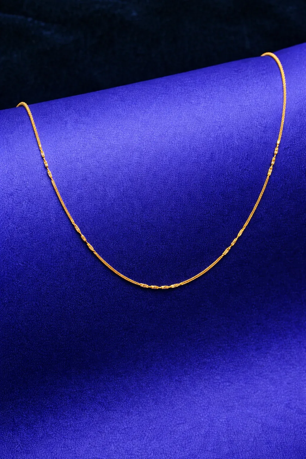 LiteLux Feather Line 18KT BIS Hallmark Gold Chain for Women